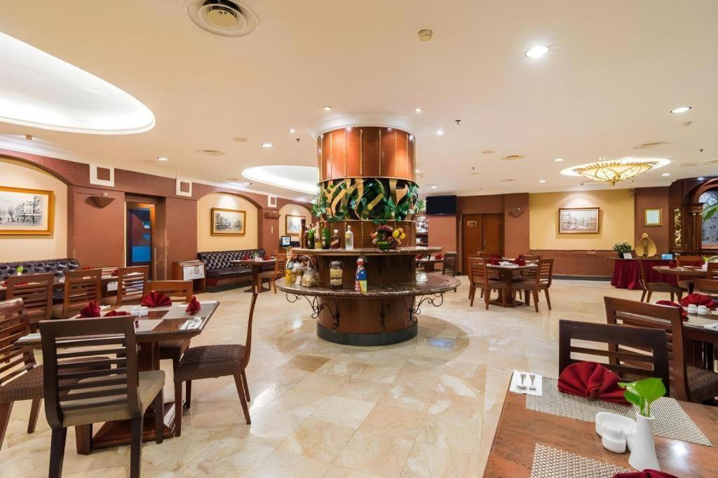 Classic Hotel Джакарта Экстерьер фото
